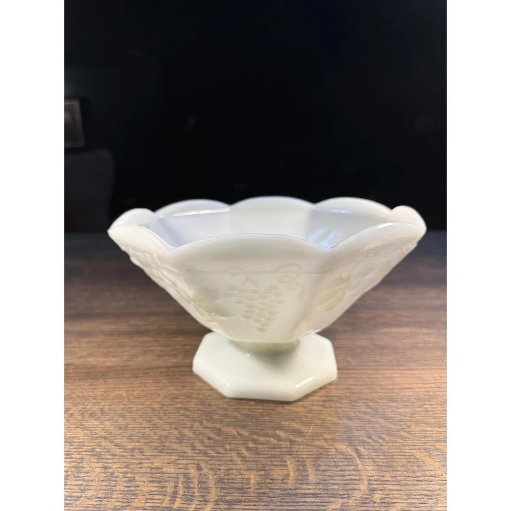 Vintage Indiana Glass‎ Harvest Grape Milk Glass Pedestal Bowl
